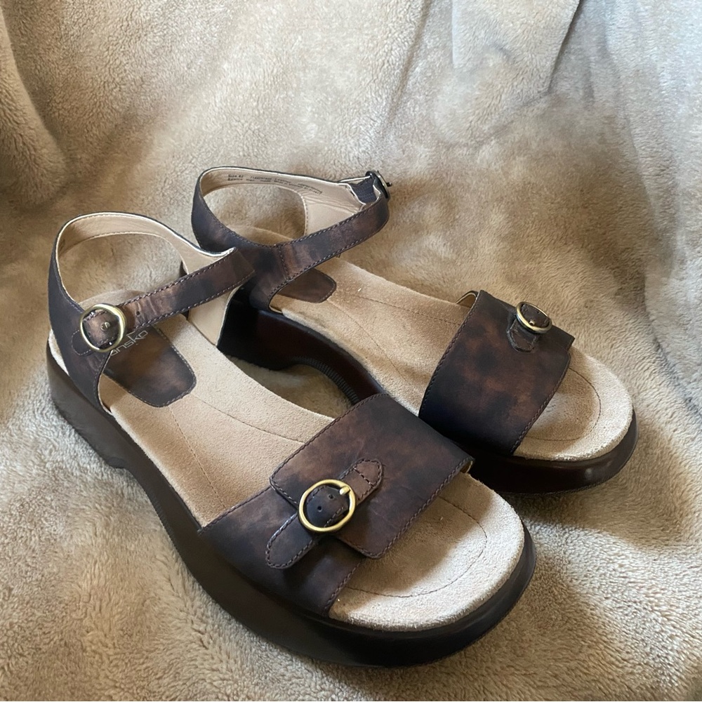 Dansko Brown Leather Sandals with Buckle Straps